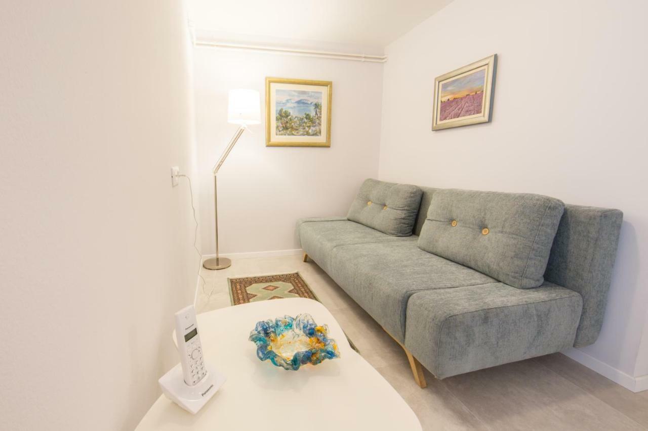Melody M Apartment With Private Pool Σπλιτ Εξωτερικό φωτογραφία